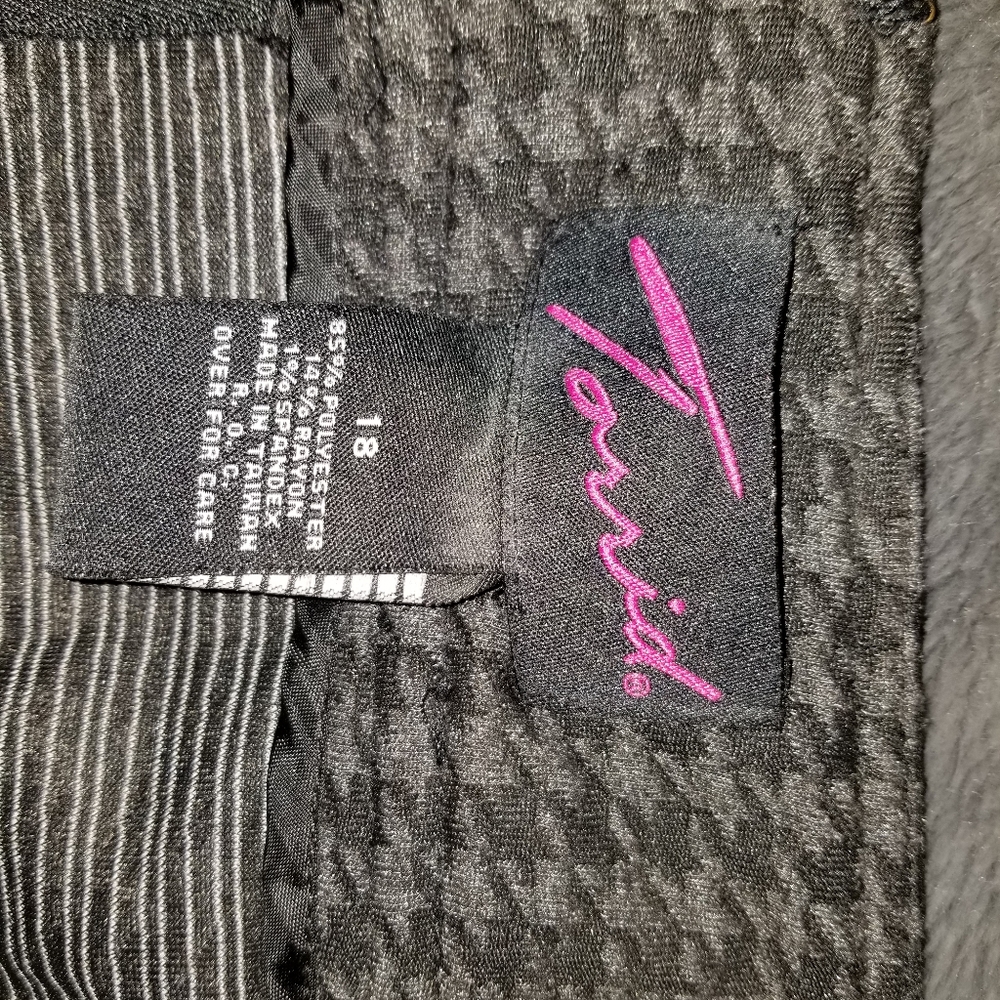 Torrid mini skirt - Picture 2 of 3